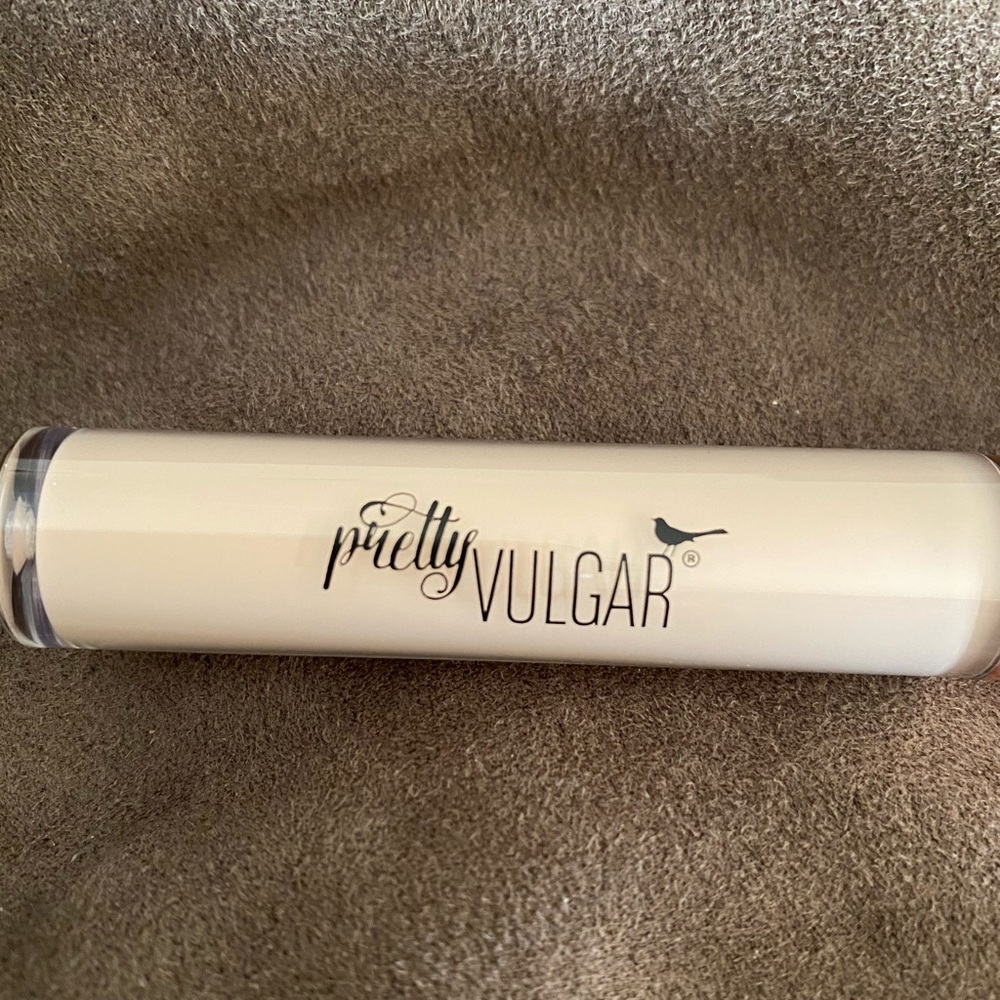 Pretty Vulgar Undercover